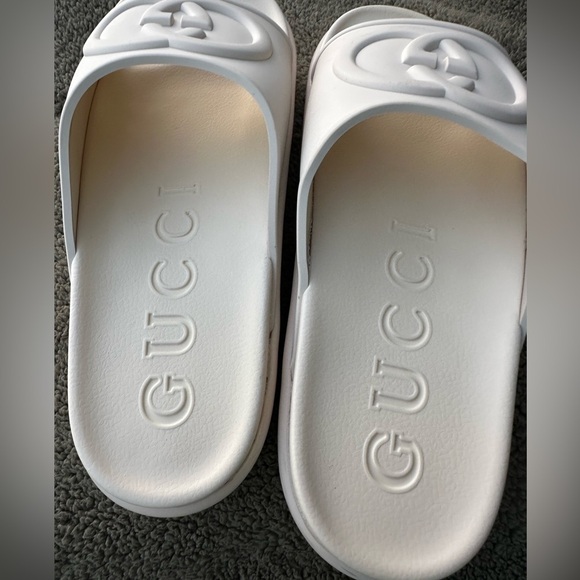 Gucci WOMEN'S SLIDE SANDAL WITH INTERLOCKING G, size 43 Gently worn! - Picture 6 of 9